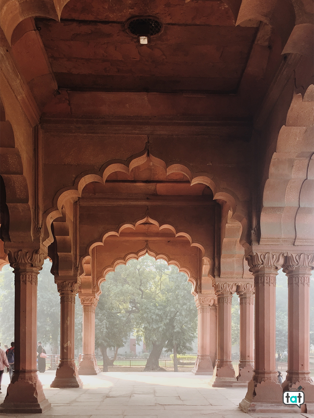Archi forte rosso Delhi
